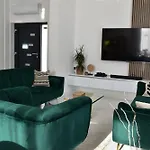 Lauvi, Free Fiat 500 Cabriolet, Scooters , Ps5 Villa