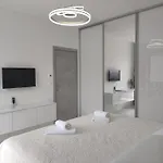 Lauvi, Free Fiat 500 Cabriolet, Scooters , Ps5 Villa *