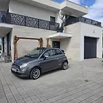 Villa Lauvi, Free Fiat 500 Cabriolet, Scooters , Ps5 Kastela