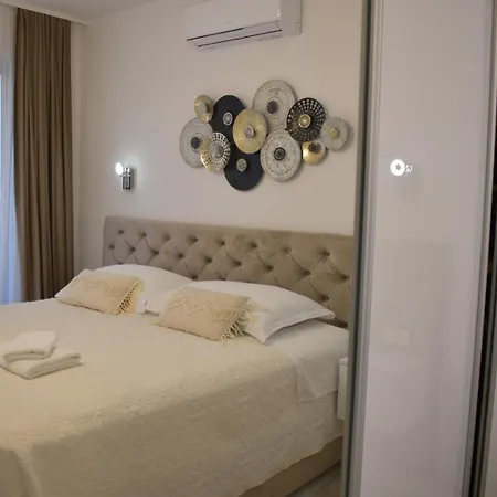 Lauvi, Free Fiat 500 Cabriolet, Scooters , Ps5 * Kaštela